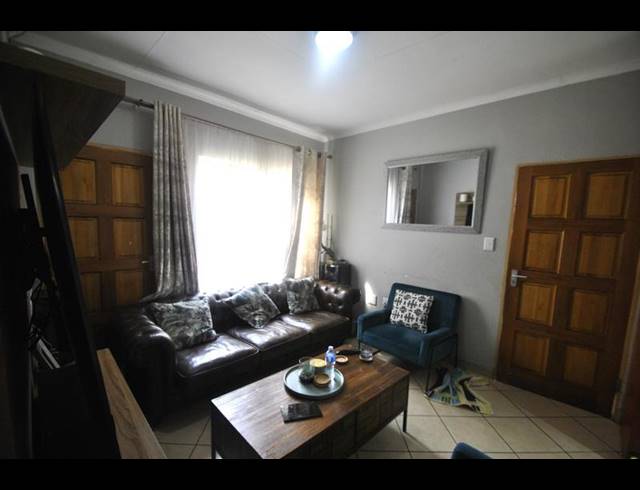 3 BEDROOM HOUSE FOR SALE IN DAWN PARK